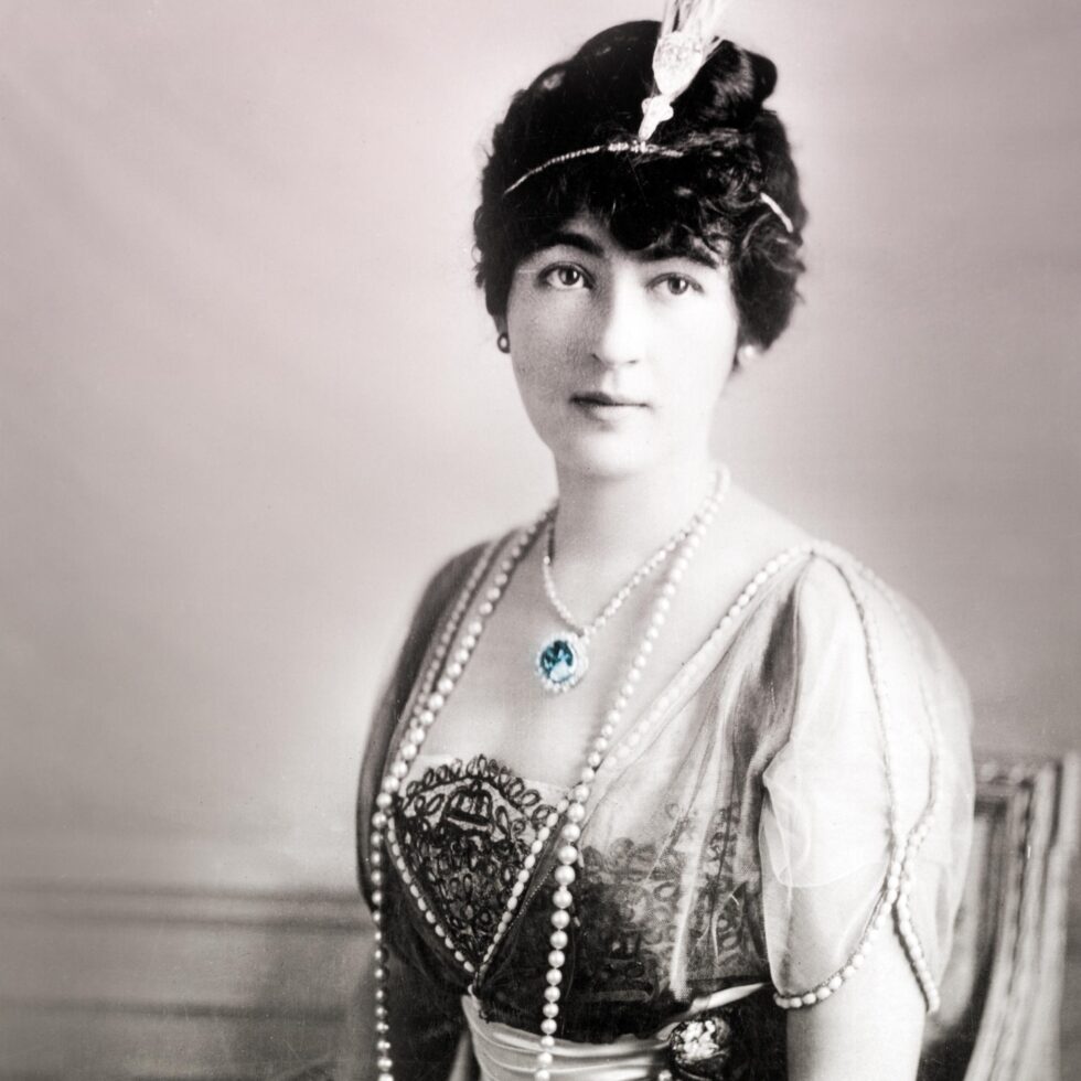 The Timeless Allure: Exploring the History of Iconic Jewelry Pieces