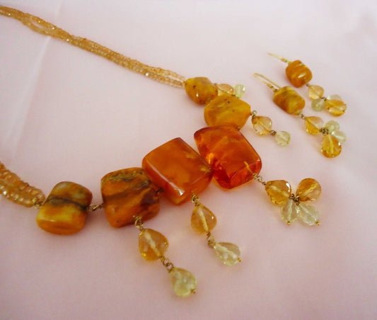 Ambar Gold Necklace
