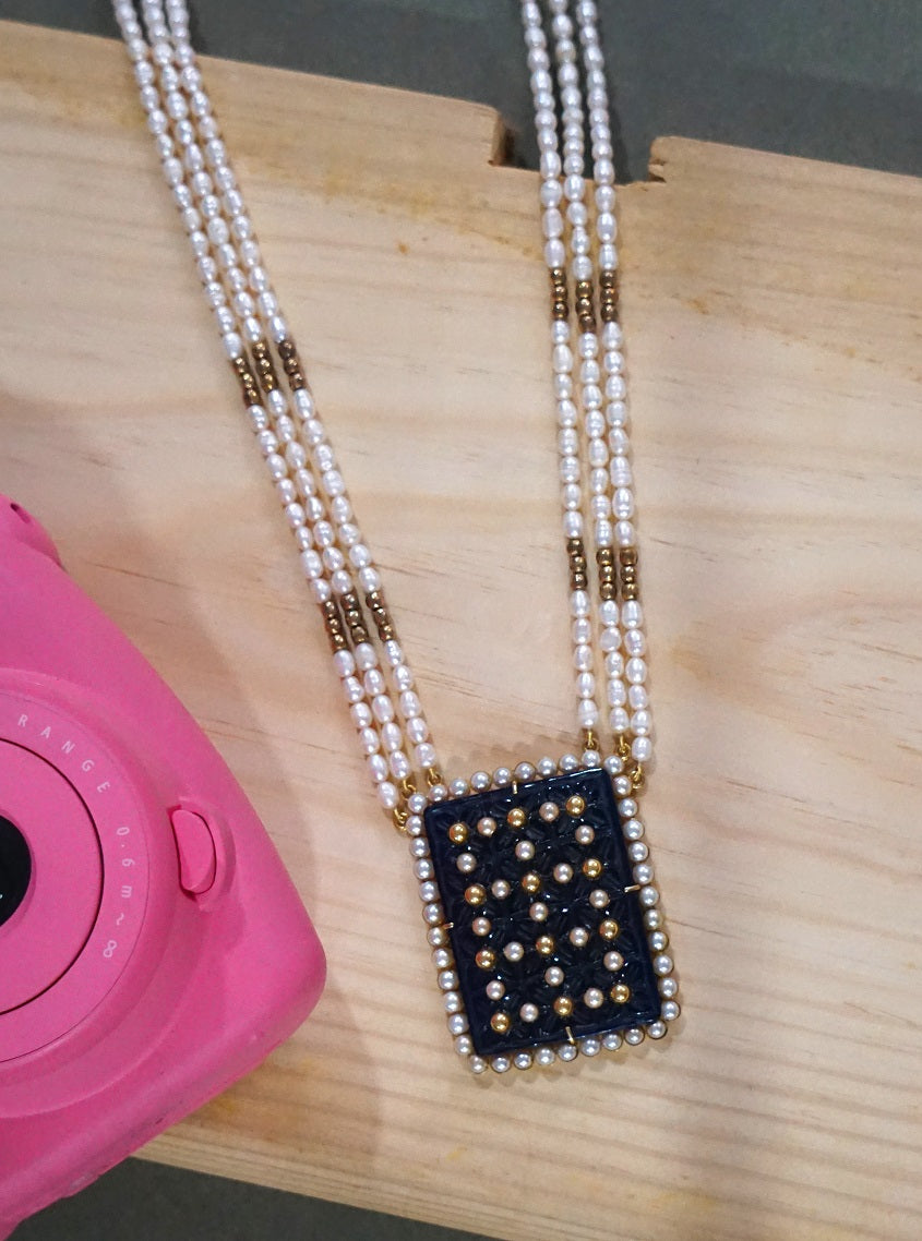 Gold Blue Carving Necklace