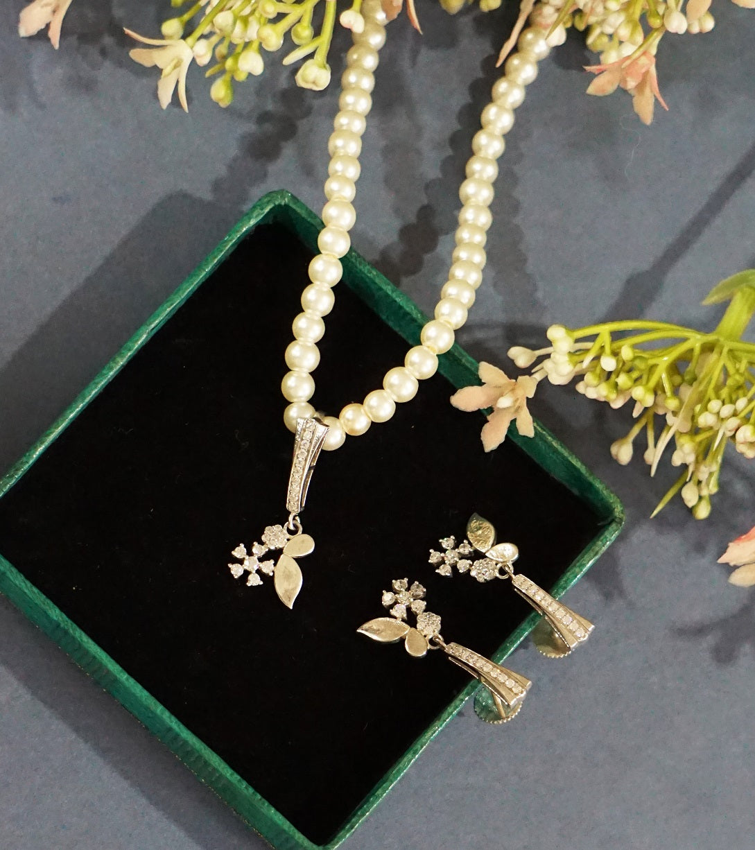 Butterfly Leave Necklace Set