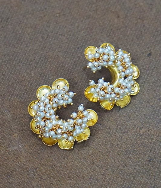 Pearl Heaven Crescent Stud