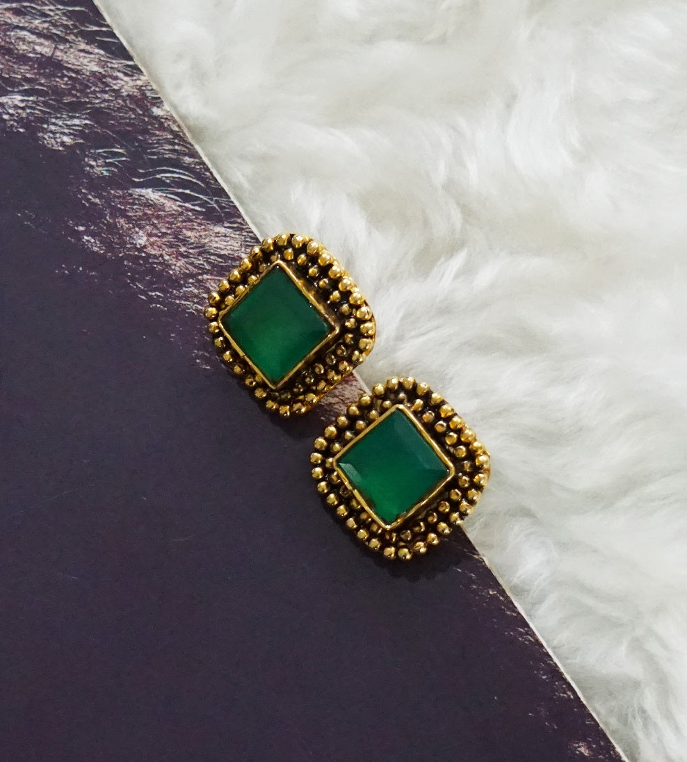 Green Stone Rava Stud