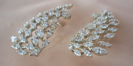 Fancy Leaf Earcuff
