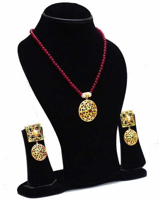Aari Red Round Necklace Set