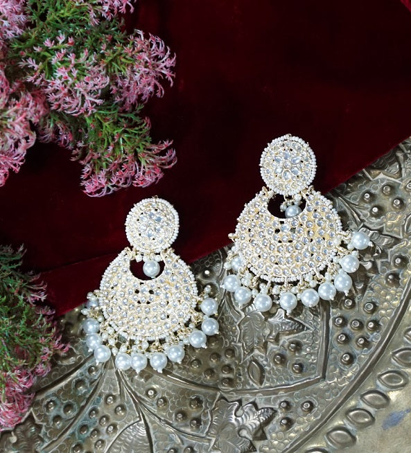 Alankar White Kundan Chandbali