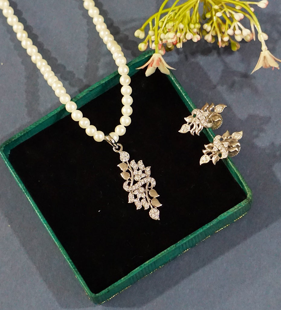Cluster Pendant Set