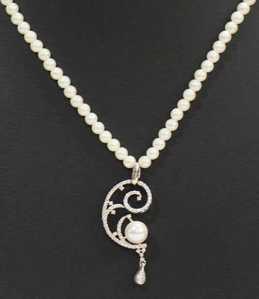 Classic Curves Pendant Set