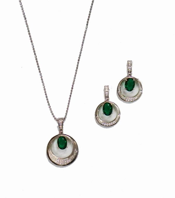 Round O Green Pendant Set