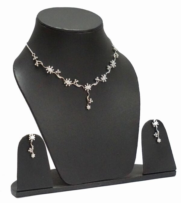 Floral Necklace Set
