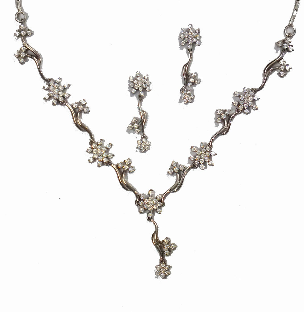 Floral Necklace Set