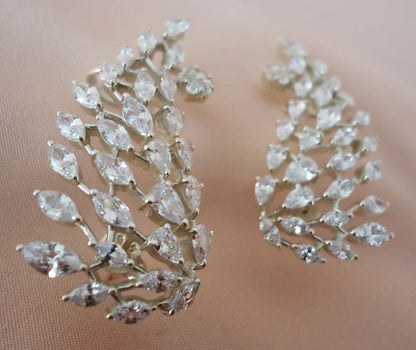 Fancy Leaf Earcuff