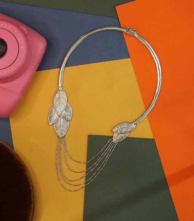 Leaf & Chain Necklace