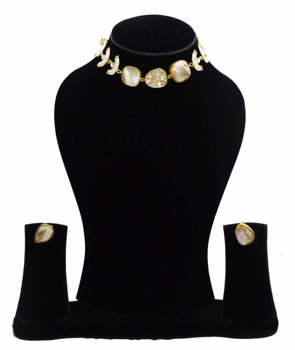 Alankar Druzy Chand Necklace Set