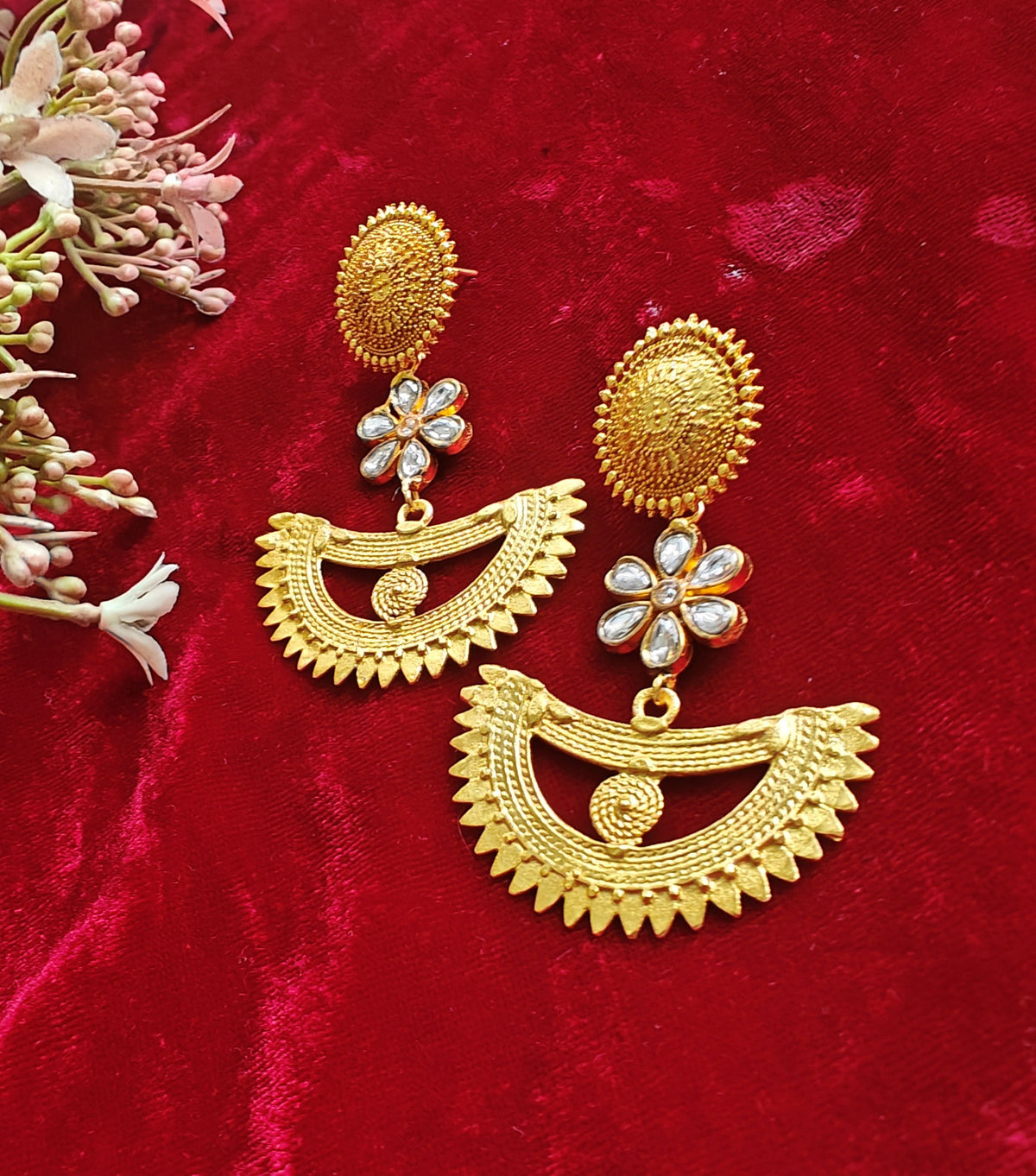 Alankar Kundan Fauna Chandbali Earring