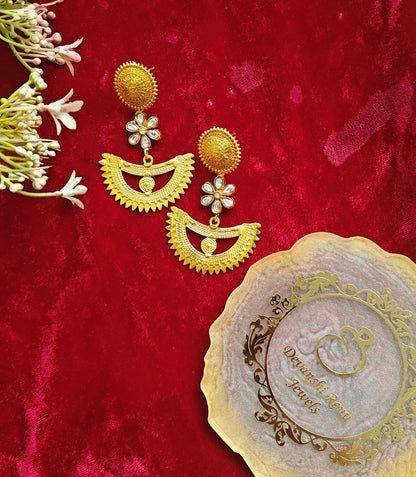 Alankar Kundan Fauna Chandbali Earring