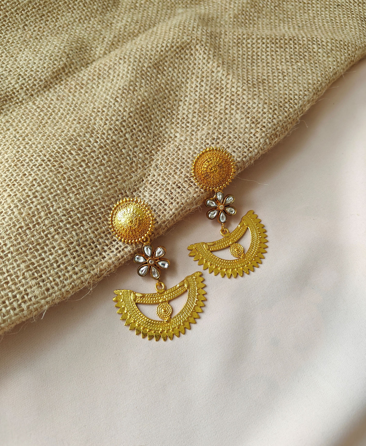 Alankar Kundan Fauna Chandbali Earring
