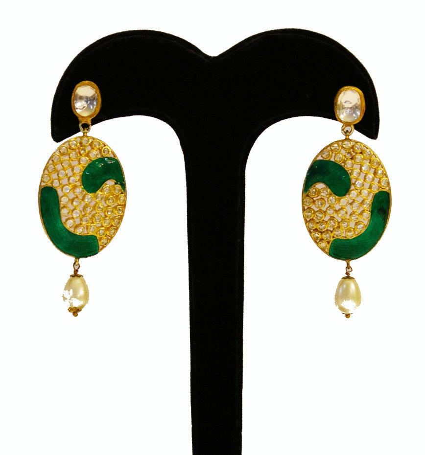 Phalguni Green Dangler