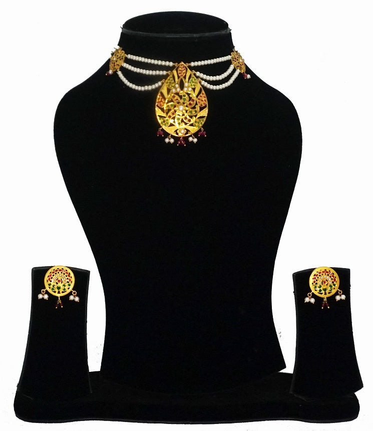 Aari Pear Chokar Set