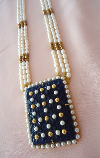 Gold Blue Carving Necklace
