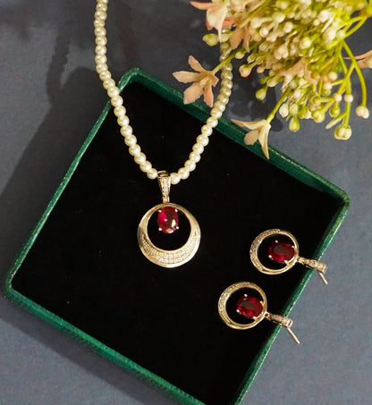 Round O Red Pendant Set