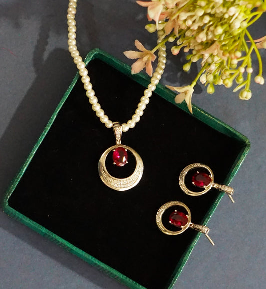 Round O Red Pendant Set