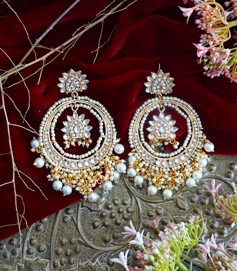 Alankar Pearl Bold Chandbali