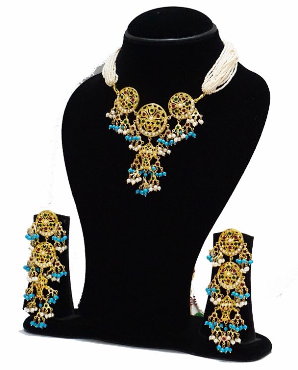 Aari Chick Turquoise Necklace Set