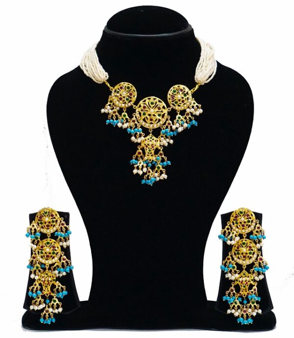 Aari Chick Turquoise Necklace Set
