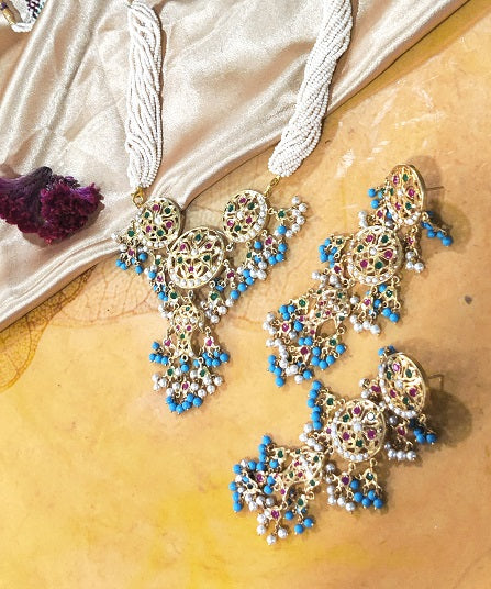 Aari Chick Turquoise Necklace Set