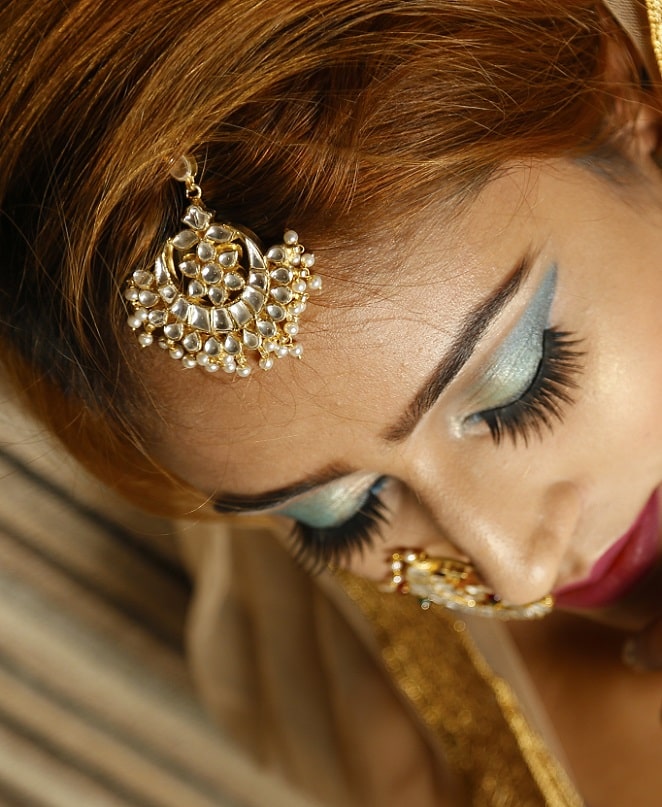 White Bridal Maang Tikka
