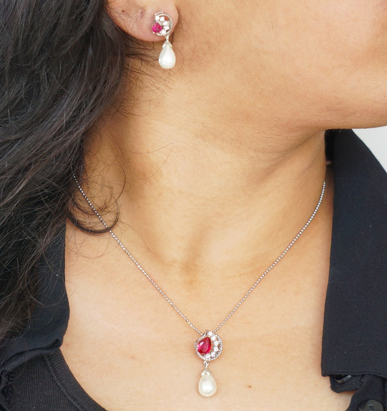 Red Crescent Pendant Set