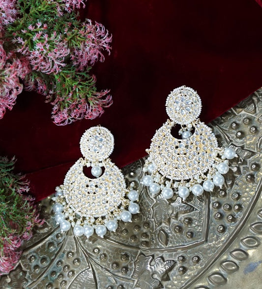 Alankar White Kundan Chandbali