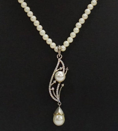Flowy Stone Pendant Set