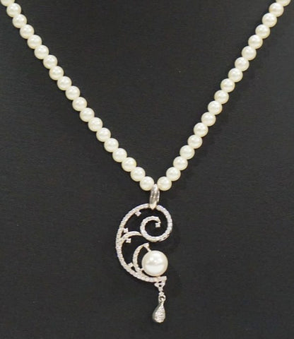 Classic Curves Pendant Set