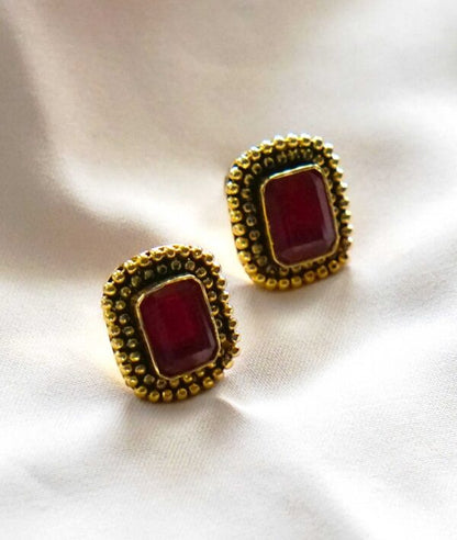 Red Stone Rava Stud
