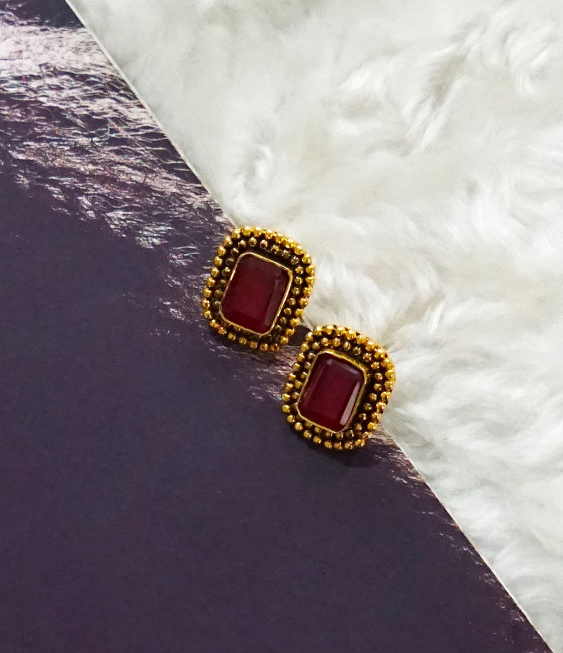 Red Stone Rava Stud