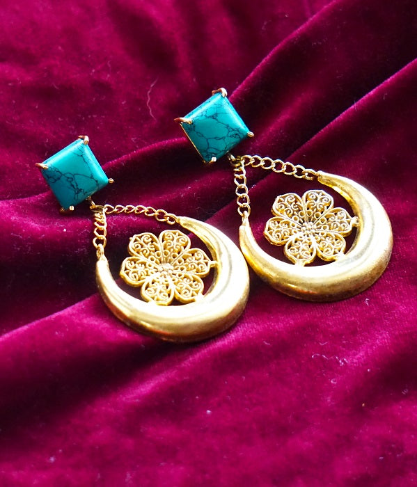 Turquoise Chand Dangler