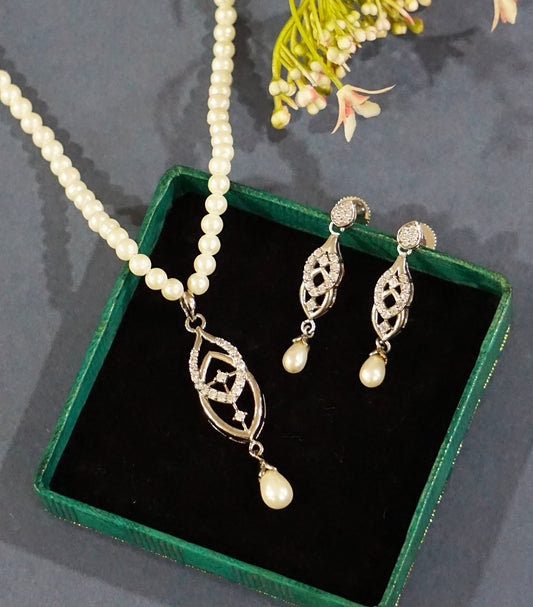 Designer Pendant Set