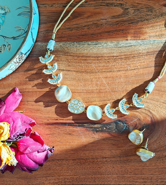 Alankar Druzy Chand Necklace Set