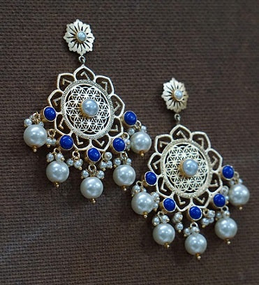 Antique Flower Dangler