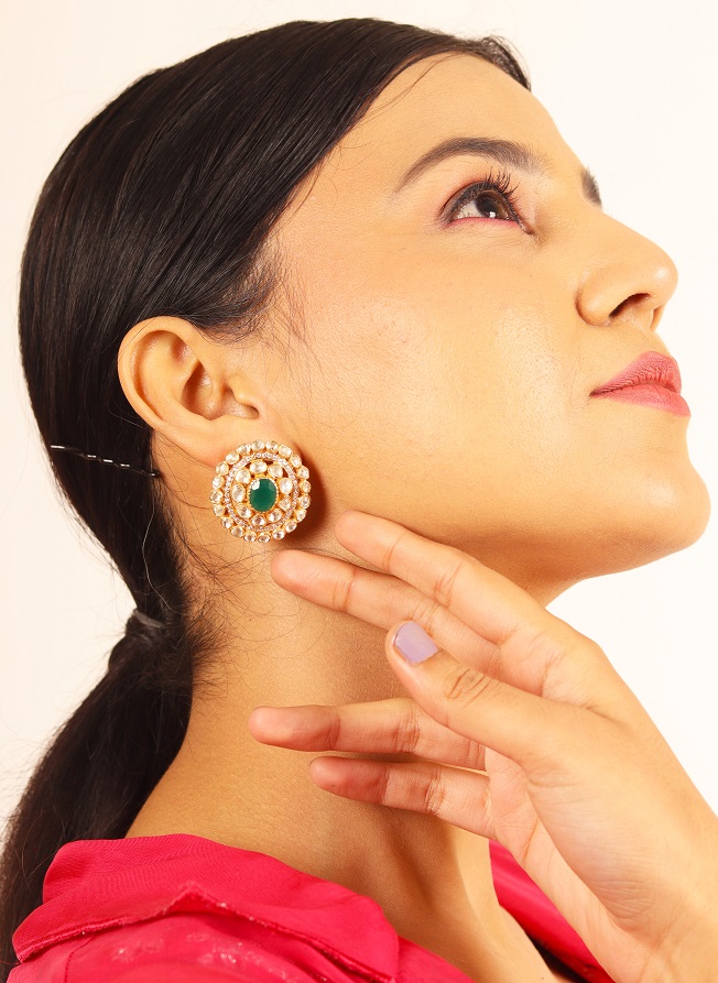 Stylish small earrings